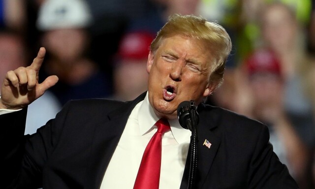 Samme dag som Trump ba om Hillary Clintons e-poster, startet hackingen